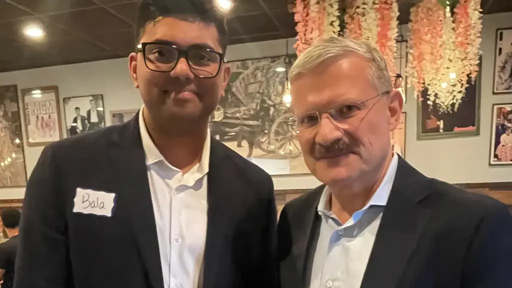 Balaganesh Chakrahari and Dr. Dariusz Nasiek at the networking event on artificial intelligence